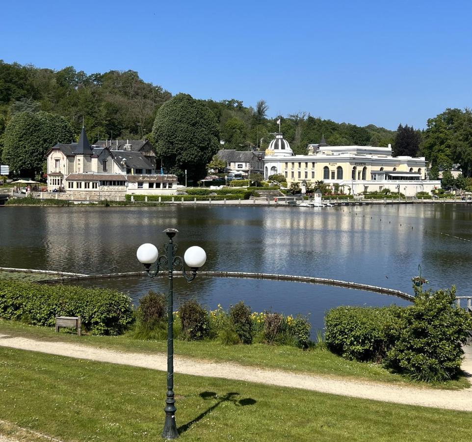Manoir De La Prise Tarot Bed & Breakfast Bagnoles de l'Orne Normandie Exterior photo