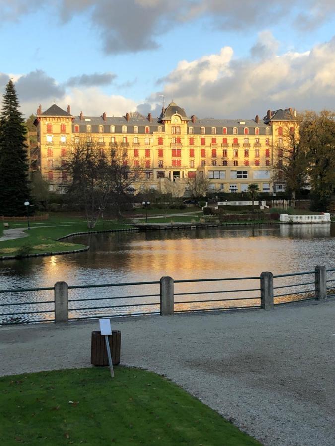 Manoir De La Prise Tarot Bed & Breakfast Bagnoles de l'Orne Normandie Exterior photo
